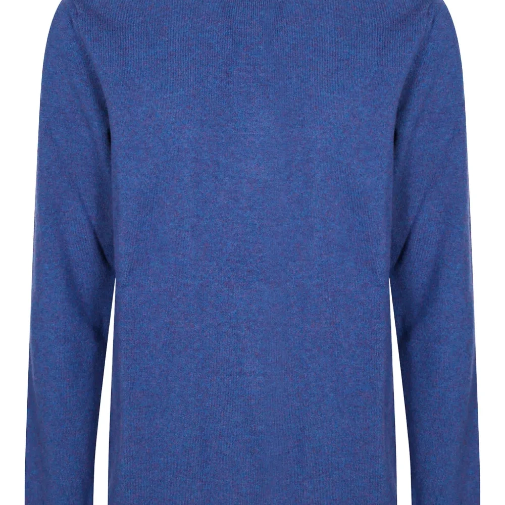 Свитер с круглым вырезом