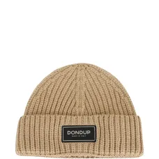 Шерстяная шапка с ребристой вязкой и нашивкой Шерстяная шапка с ребристой вязкой и нашивкой