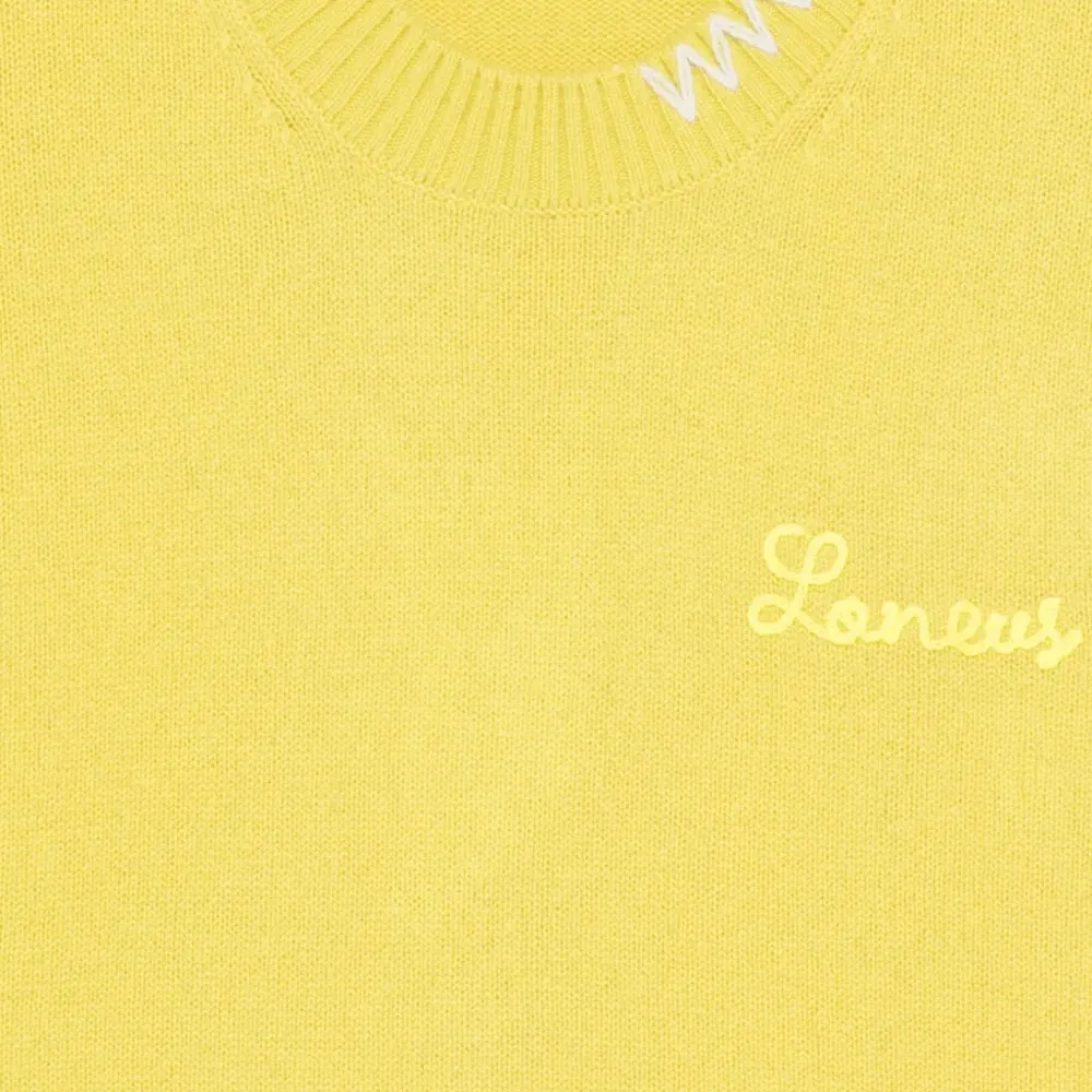 Вышитый свитер с круглым вырезом