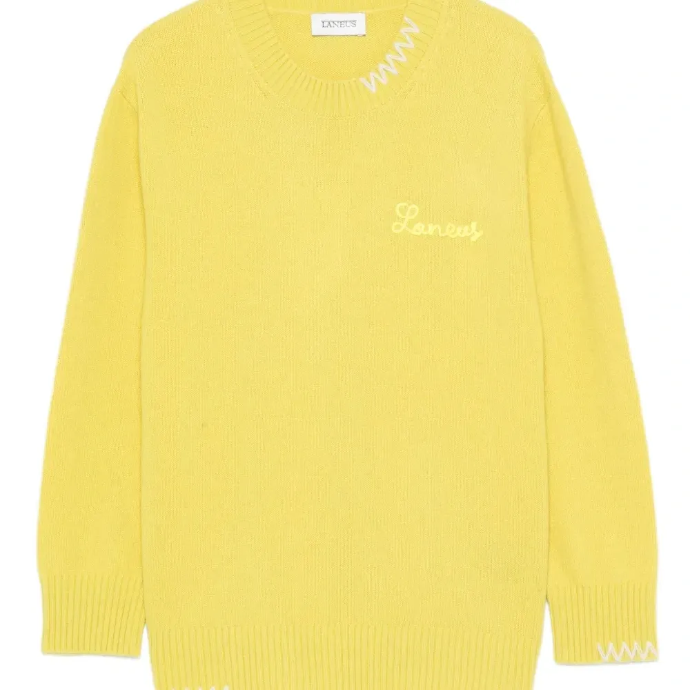 Вышитый свитер с круглым вырезом