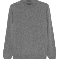 Свитер с высоким воротником