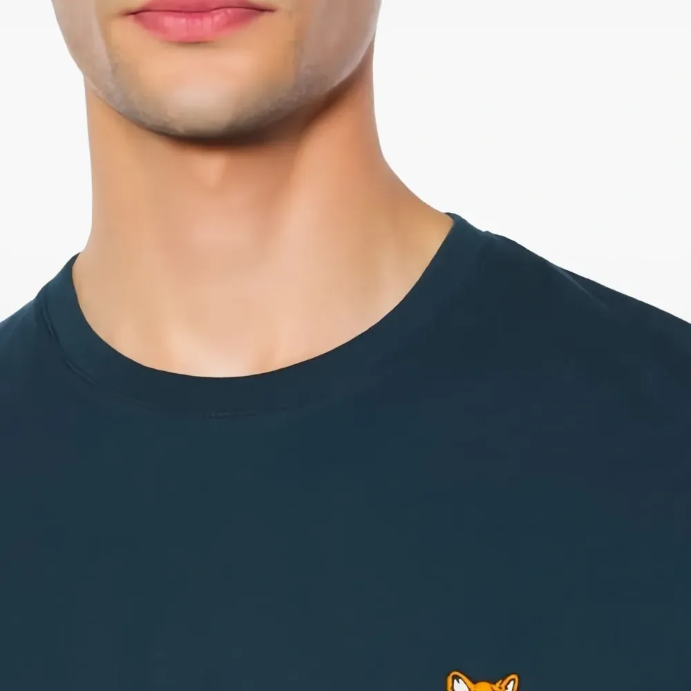 Футболка с нашивкой-логотипом