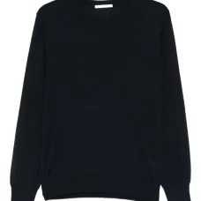 Свитер с круглым вырезом