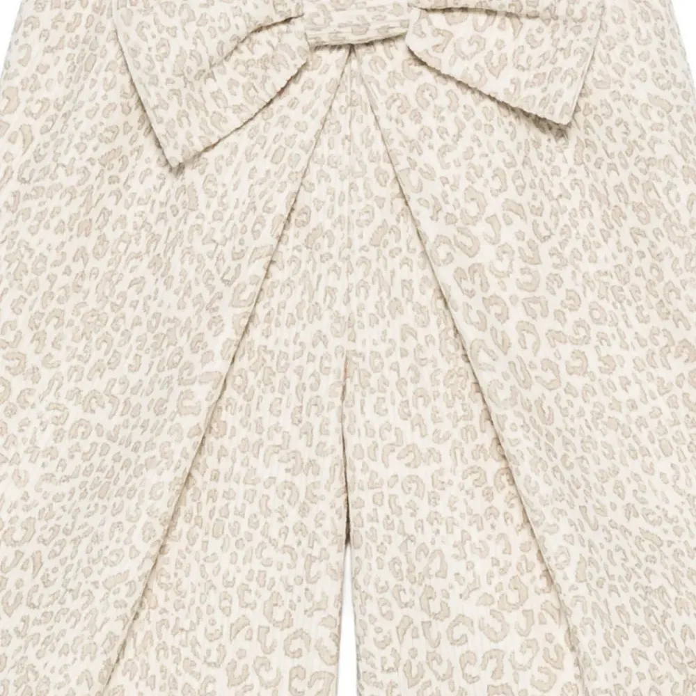 Брюки с анималистичным принтом