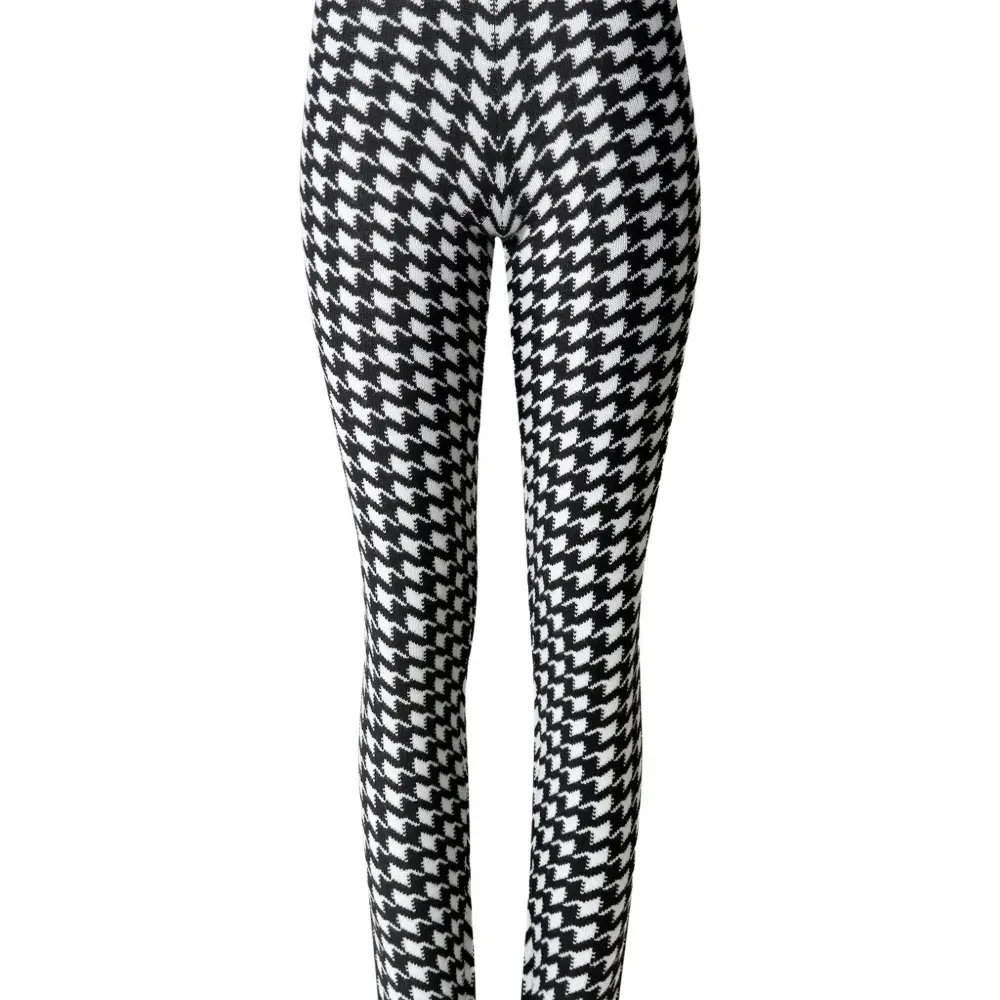 Брюки в ломаную клетку