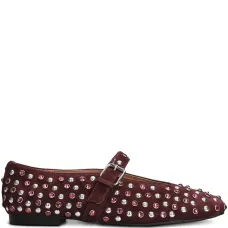 Балетки с заклепками и пряжкой