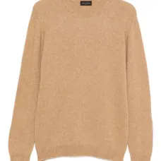 Свитер с круглым вырезом