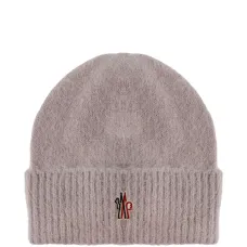 Вязаная шапка с логотипом