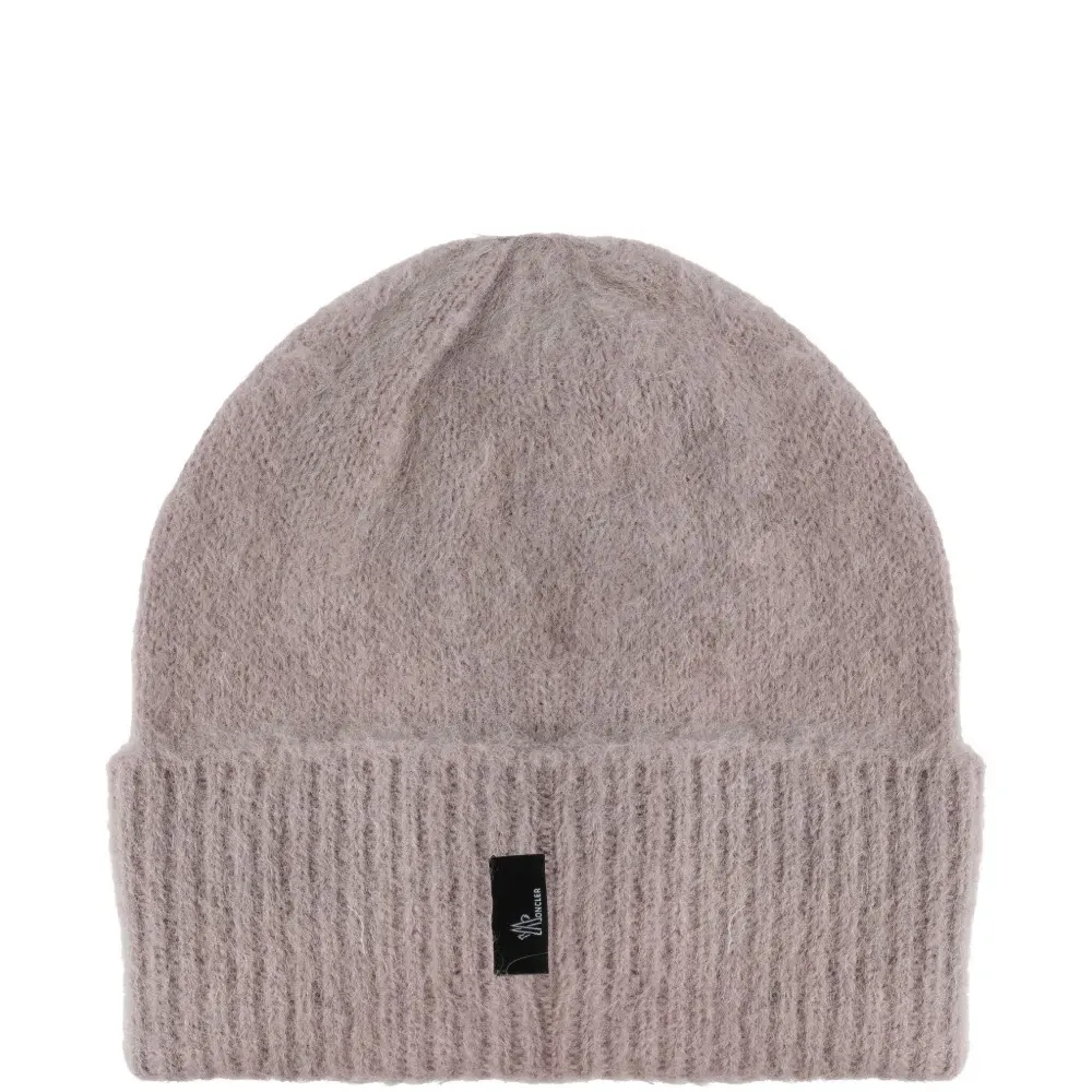 Вязаная шапка с логотипом