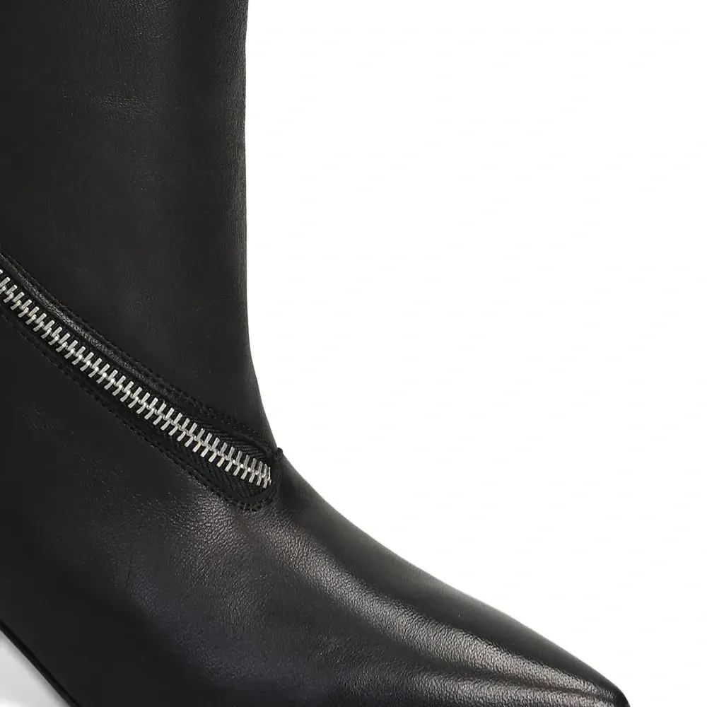 Ботинки на молнии