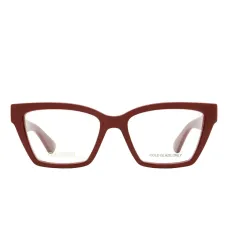 Очки в квадратной оправе