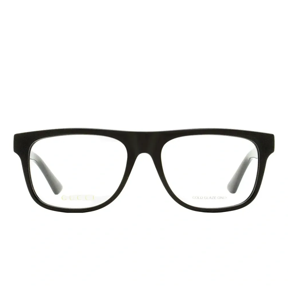 Очки в прямоугольной оправе