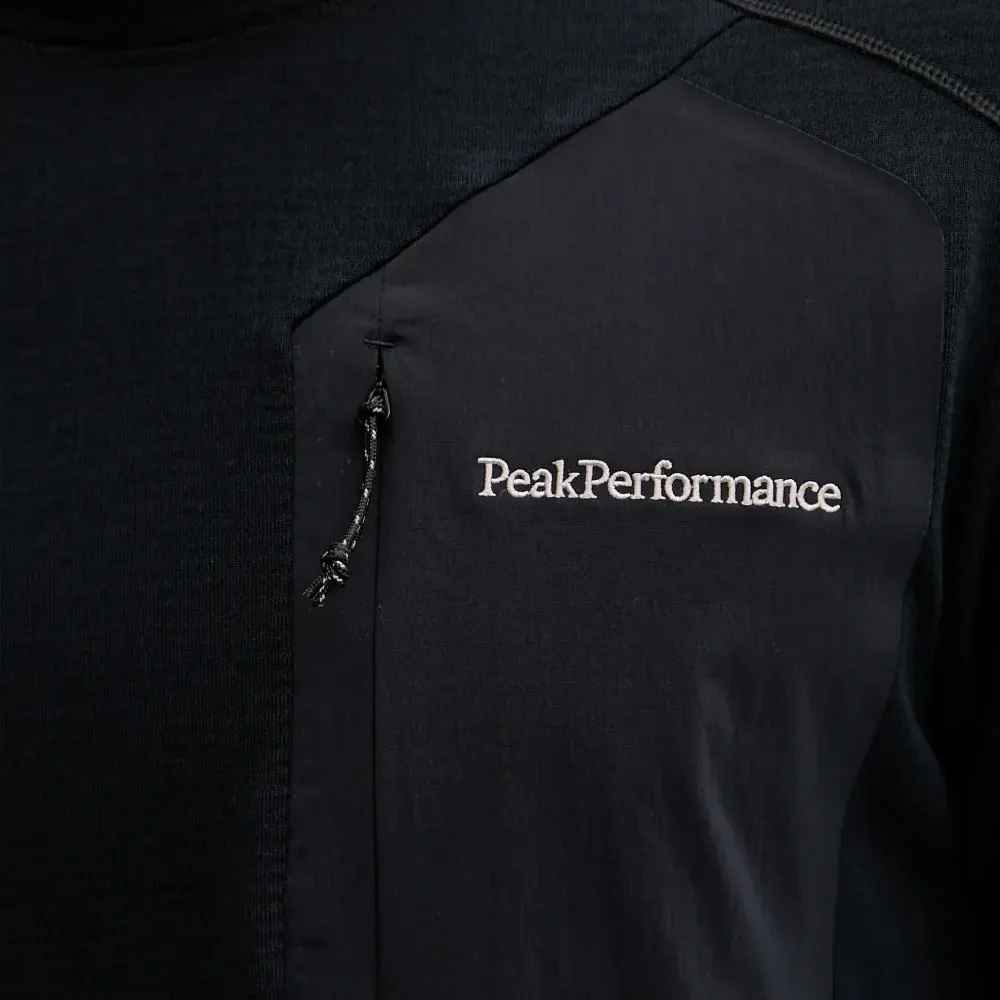 Футболка Freelight с карманом на молнии