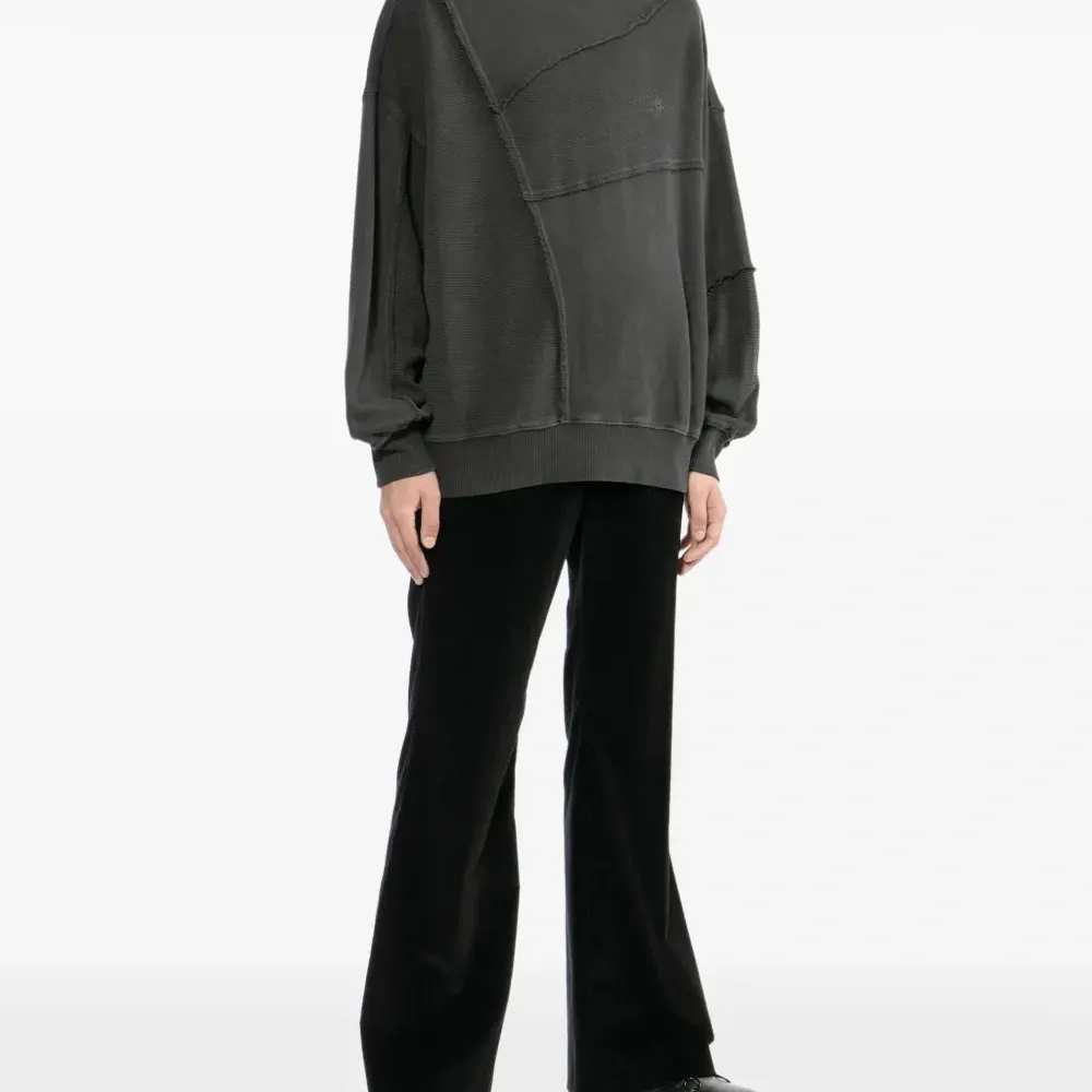 Толстовка с нашивкой-логотипом