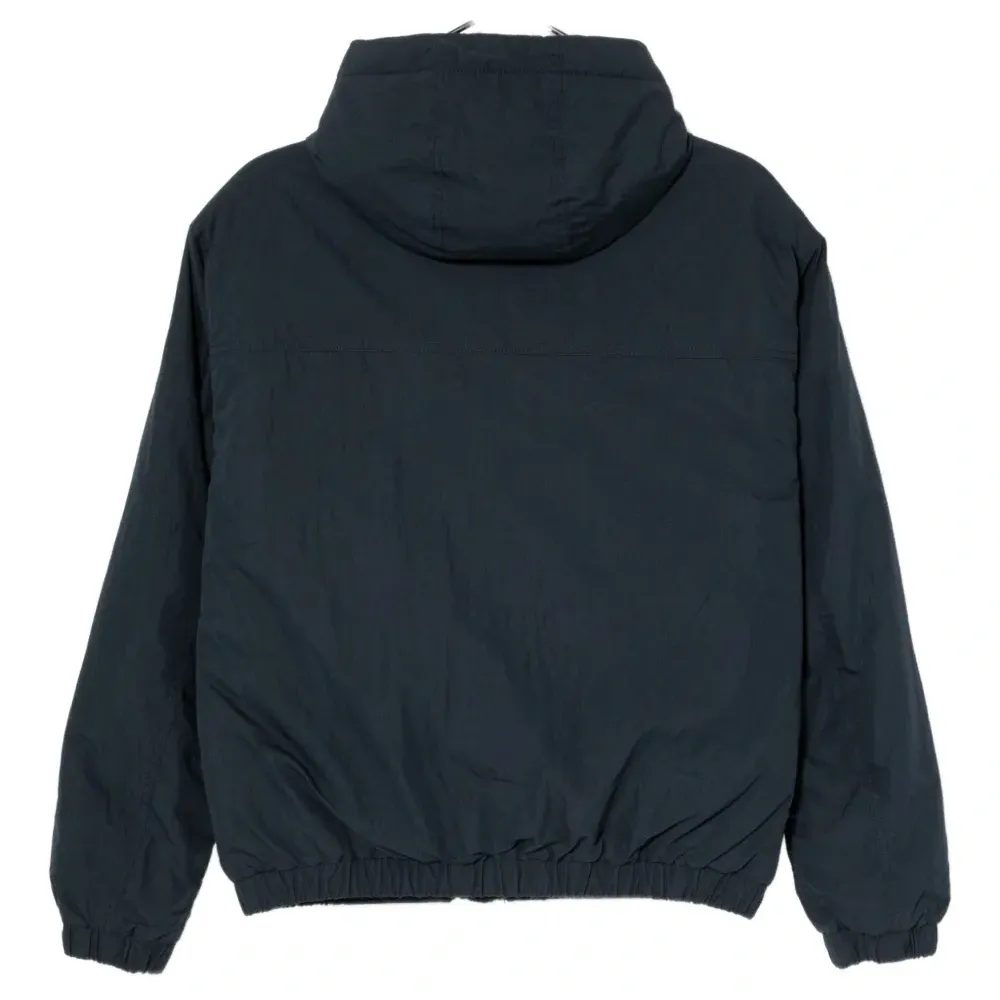 Куртка с тисненым логотипом Куртка с тисненым логотипом