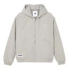 Куртка с тисненым логотипом