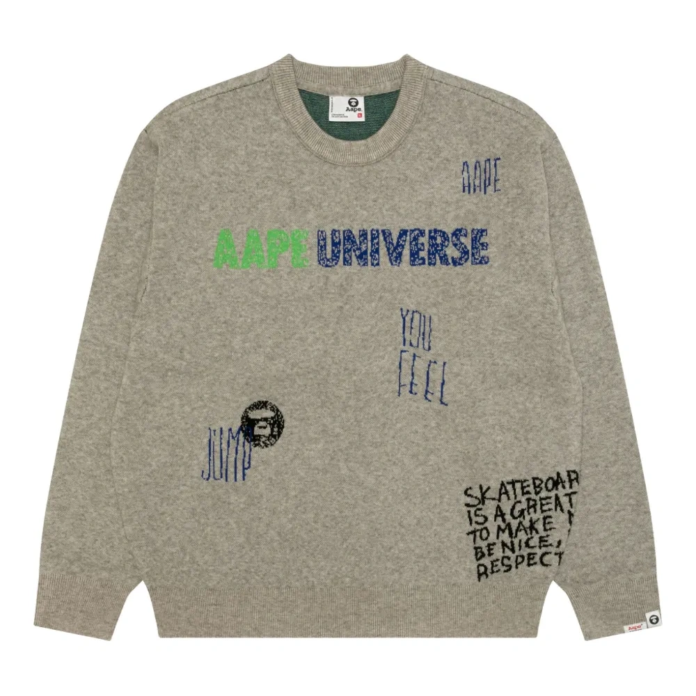 Свитер с круглым вырезом