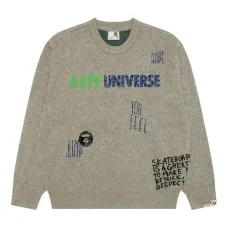 Свитер с круглым вырезом