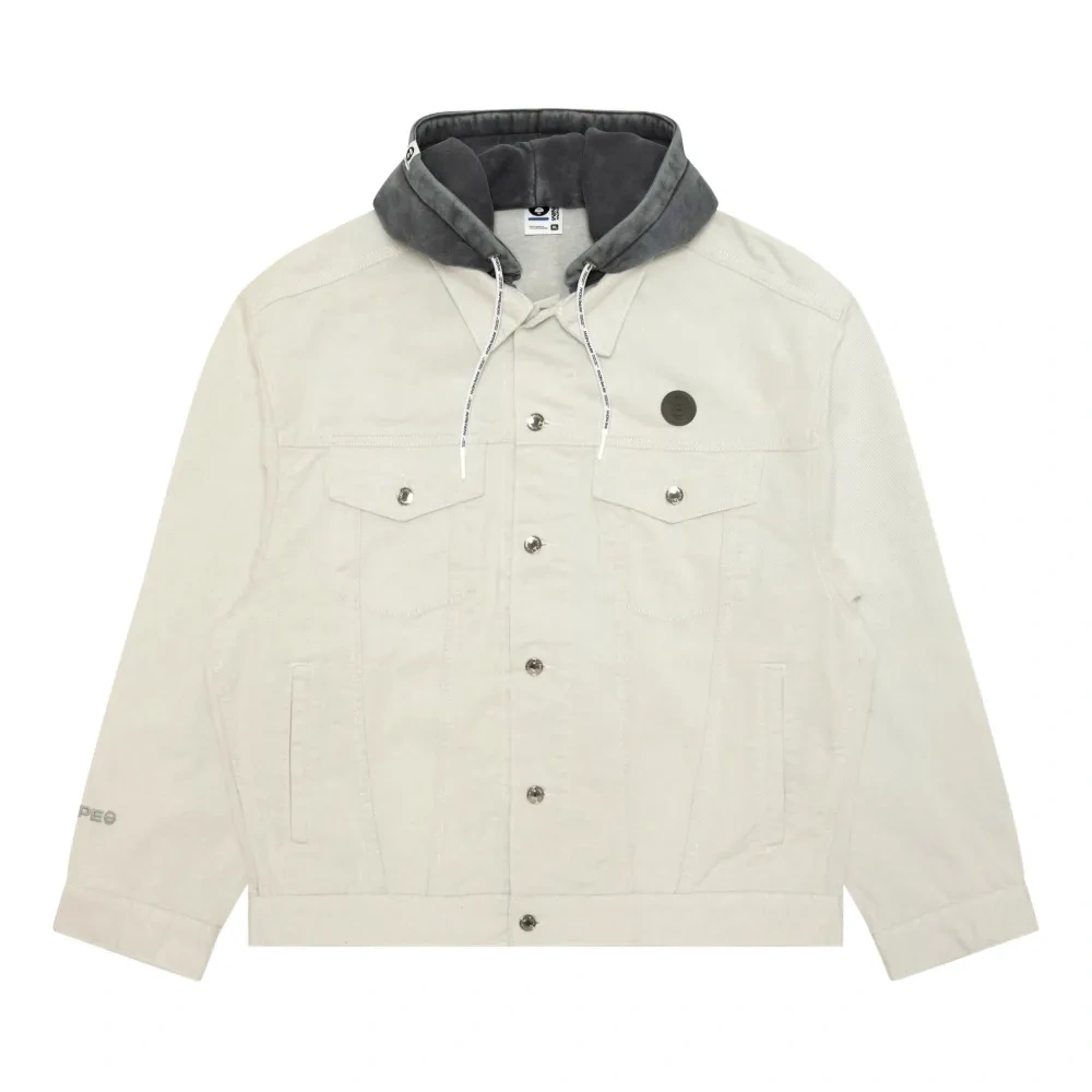 Куртка на пуговицах с капюшоном