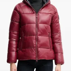 Стеганая куртка с капюшоном Lois Стеганая куртка с капюшоном Lois