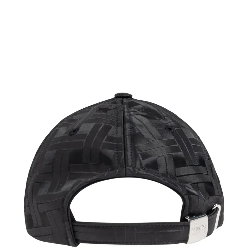 Бейсболка с логотипом