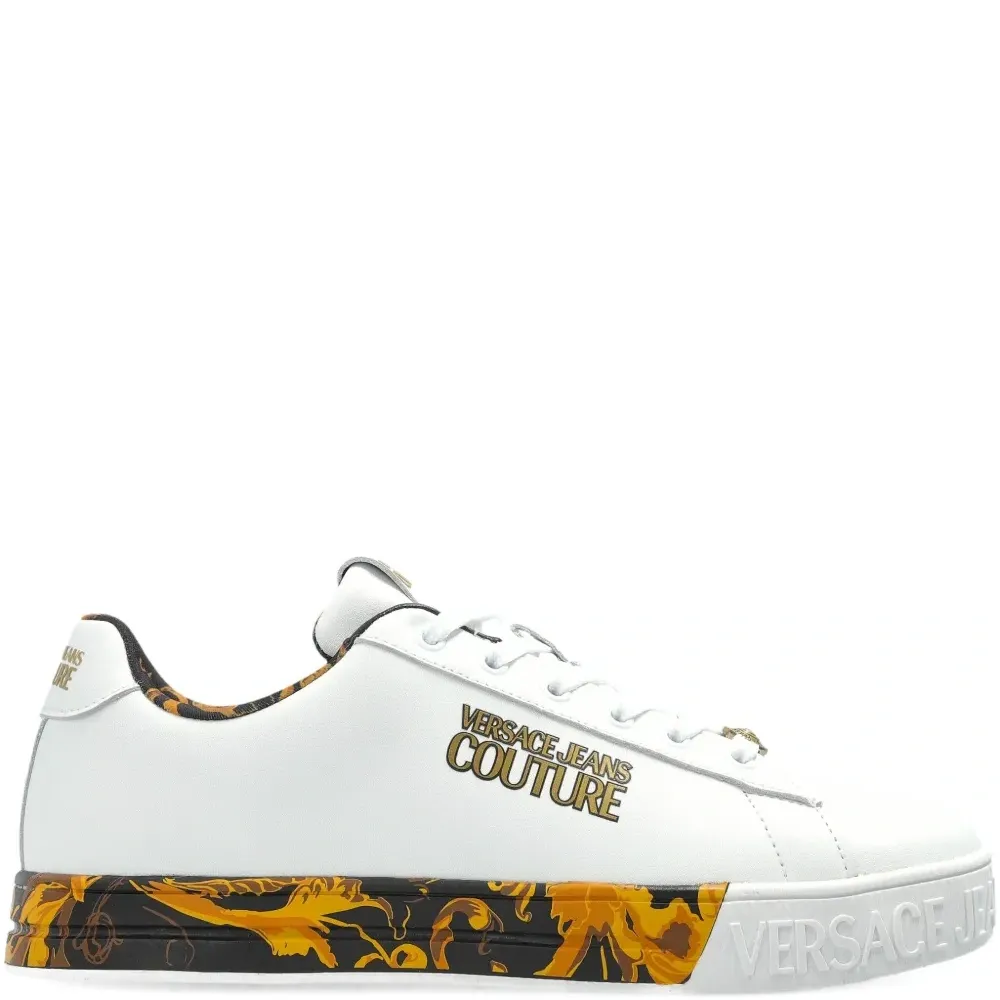 Кроссовки с логотипом