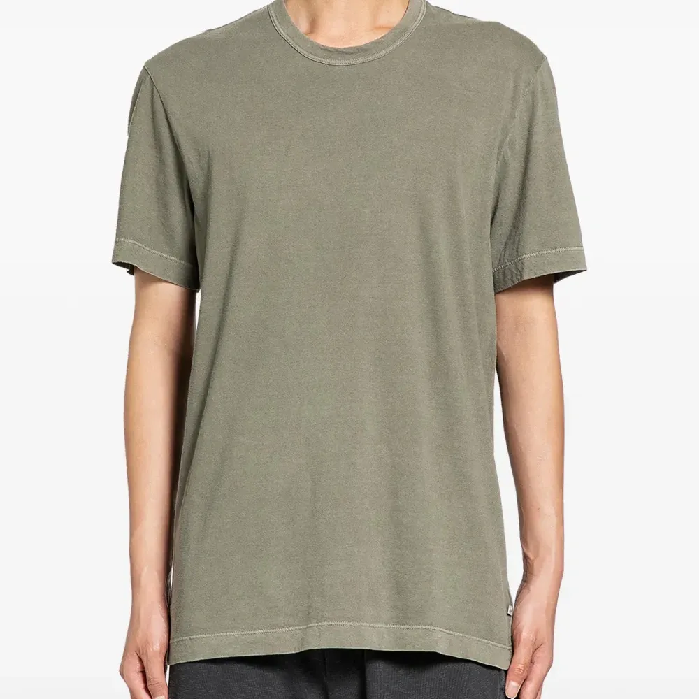 Футболка с круглым вырезом