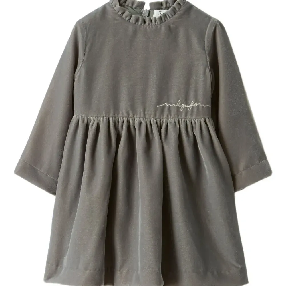 Вельветовое платье с оборками