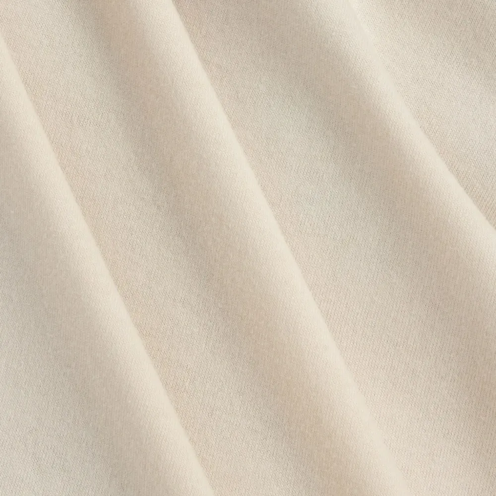 Футболка с вышитым логотипом