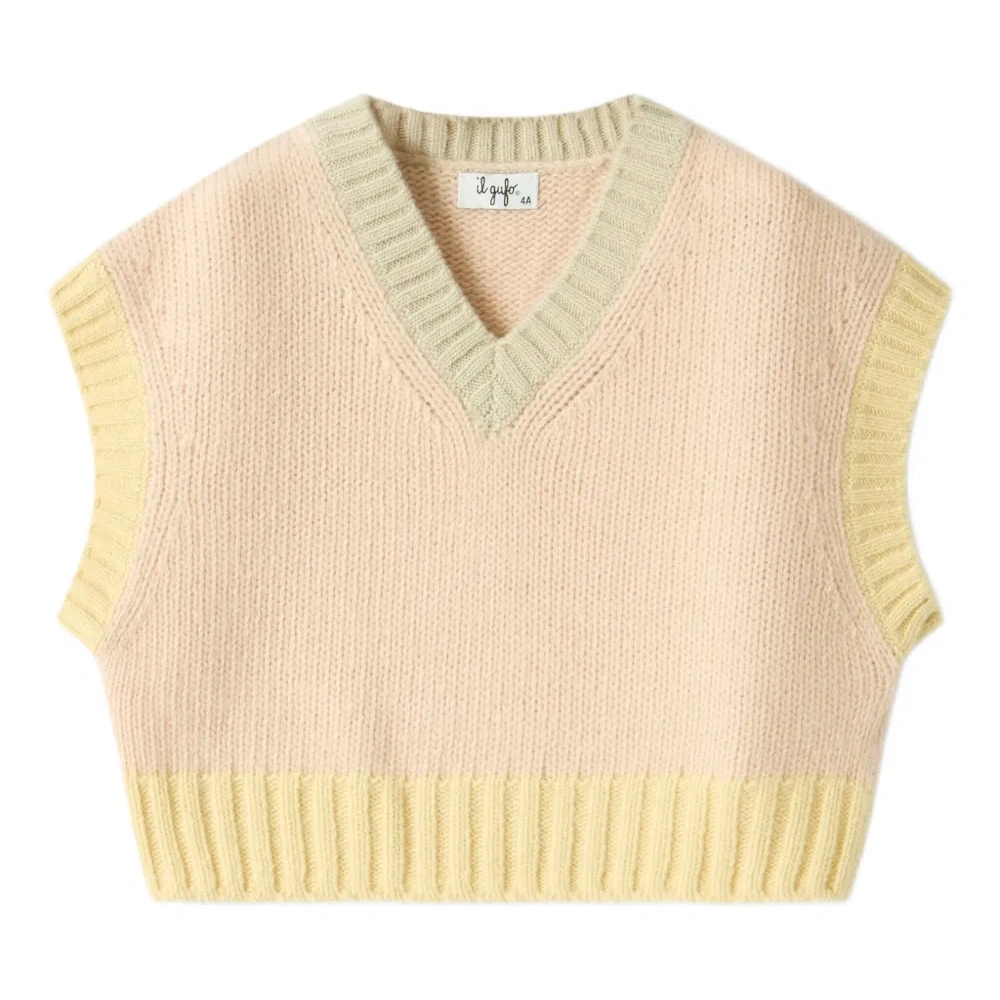 Топ в рубчик с V-образным вырезом