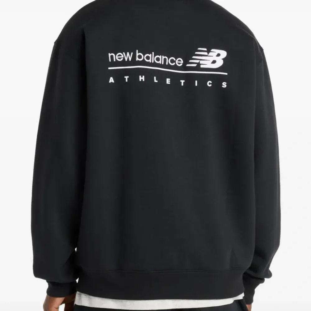 Толстовка с вышитым логотипом Толстовка с вышитым логотипом