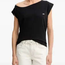 Футболка с открытыми плечами Футболка с открытыми плечами