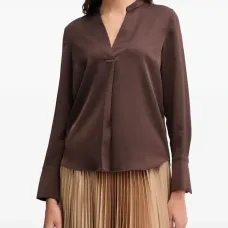 Блузка с V-образным вырезом