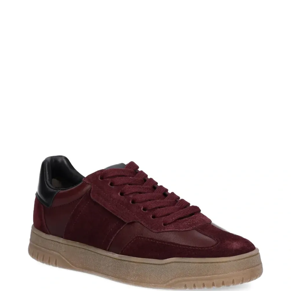 Кроссовки с панельным дизайном Кроссовки с панельным дизайном