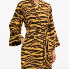 Комплект с тигровым узором и поясом
