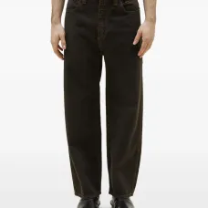 Джинсы с пятью карманами