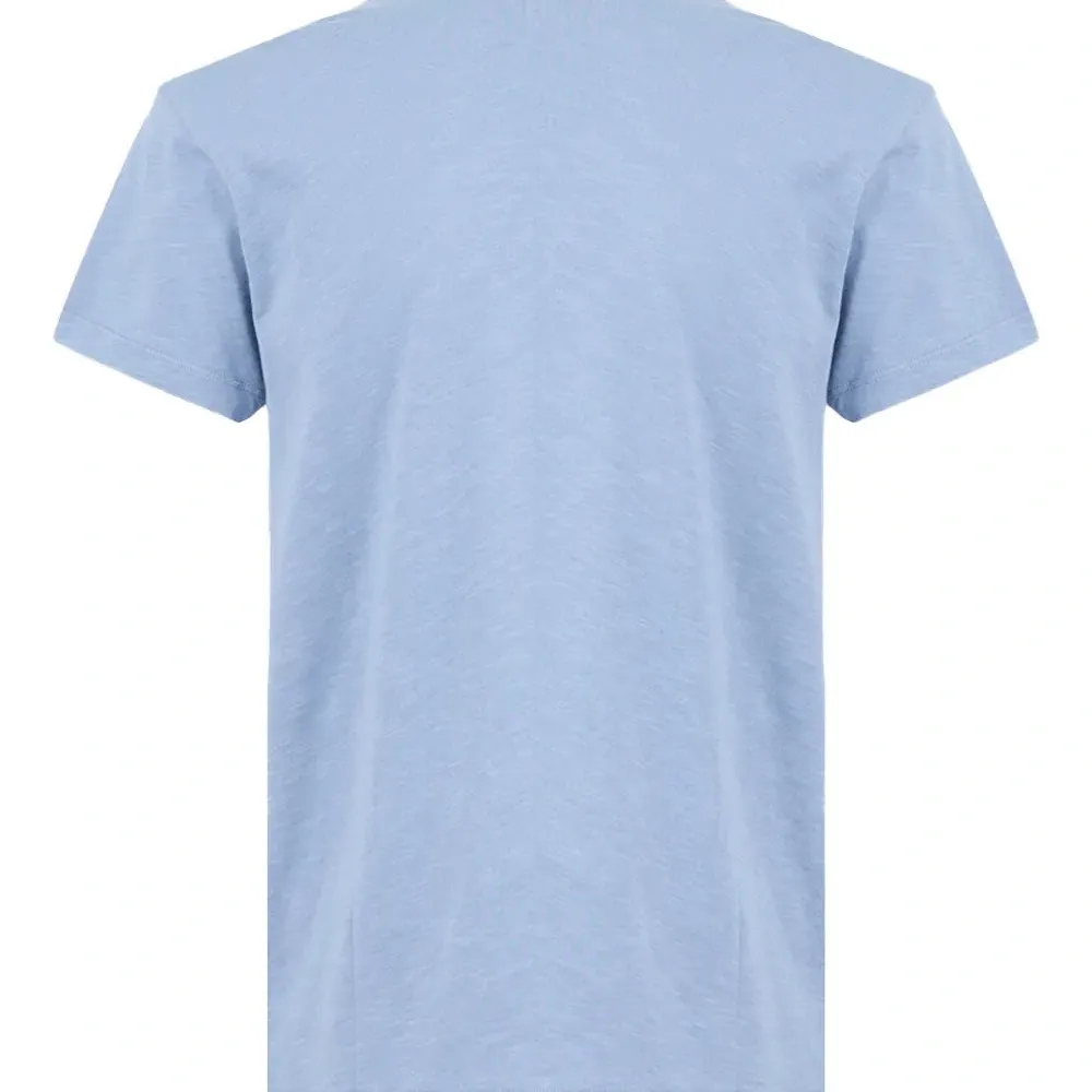 Футболка с вышивкой