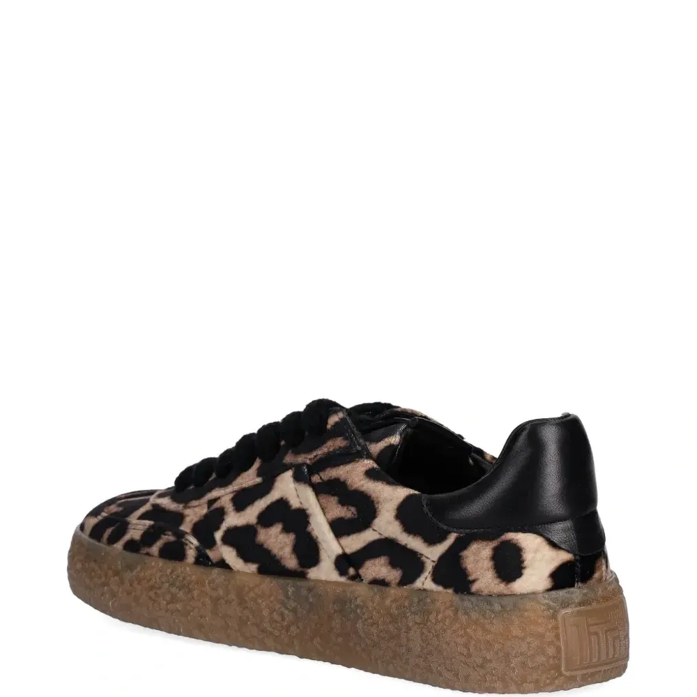 Кроссовки с анималистичным принтом Кроссовки с анималистичным принтом