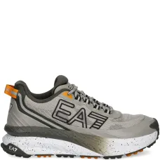 Кроссовки с логотипом