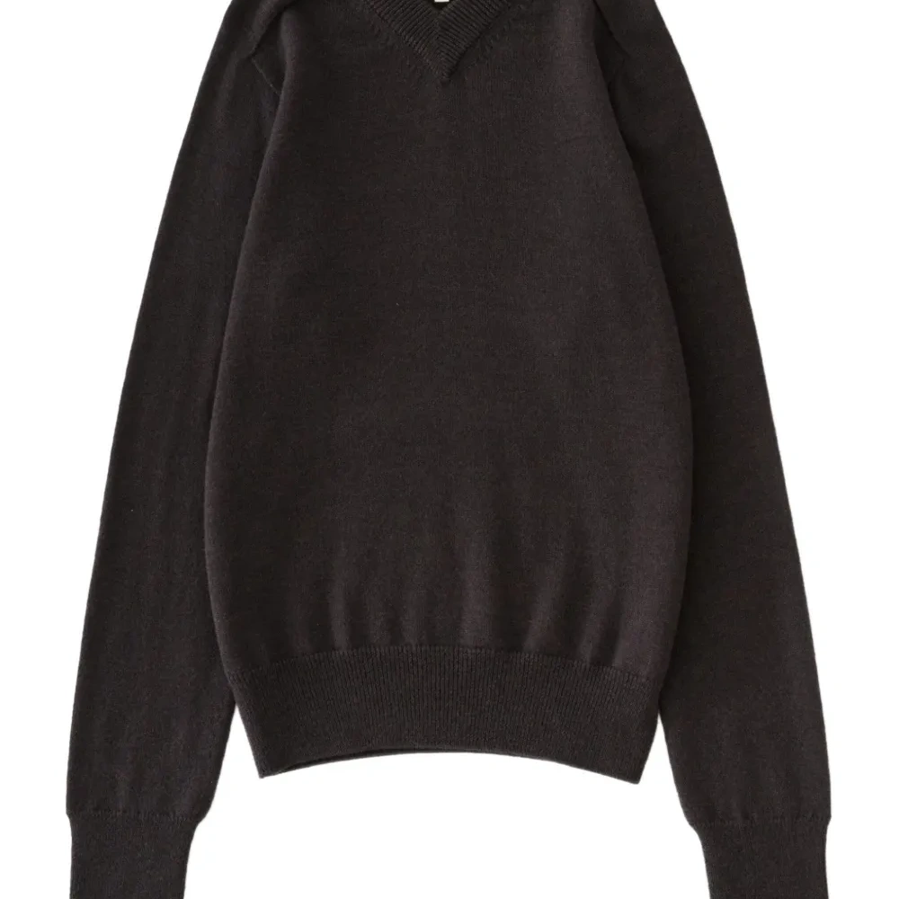 Джемпер с v-образным вырезом Inverness