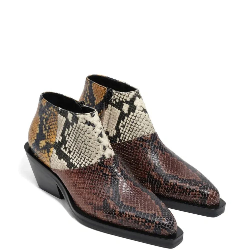 Ботинки со вставками