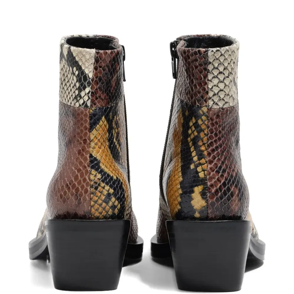 Кожаные ботинки