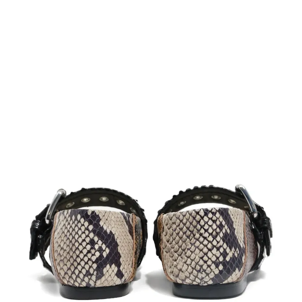 Балетки с пряжками