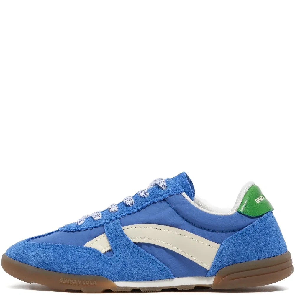 Кроссовки со вставками