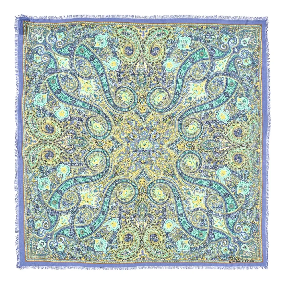 Шарф с бахромой и узором пейсли