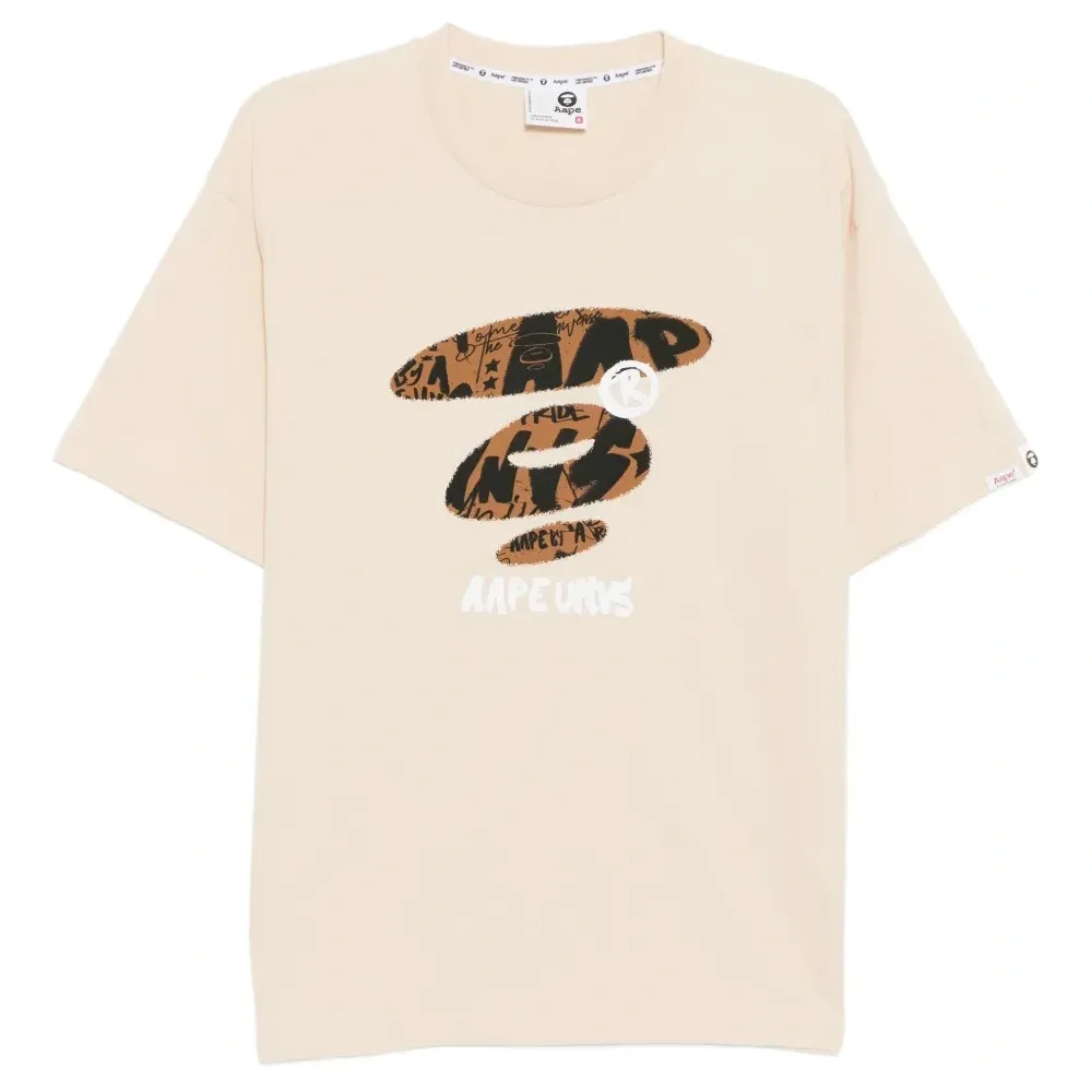 Футболка с логотипом