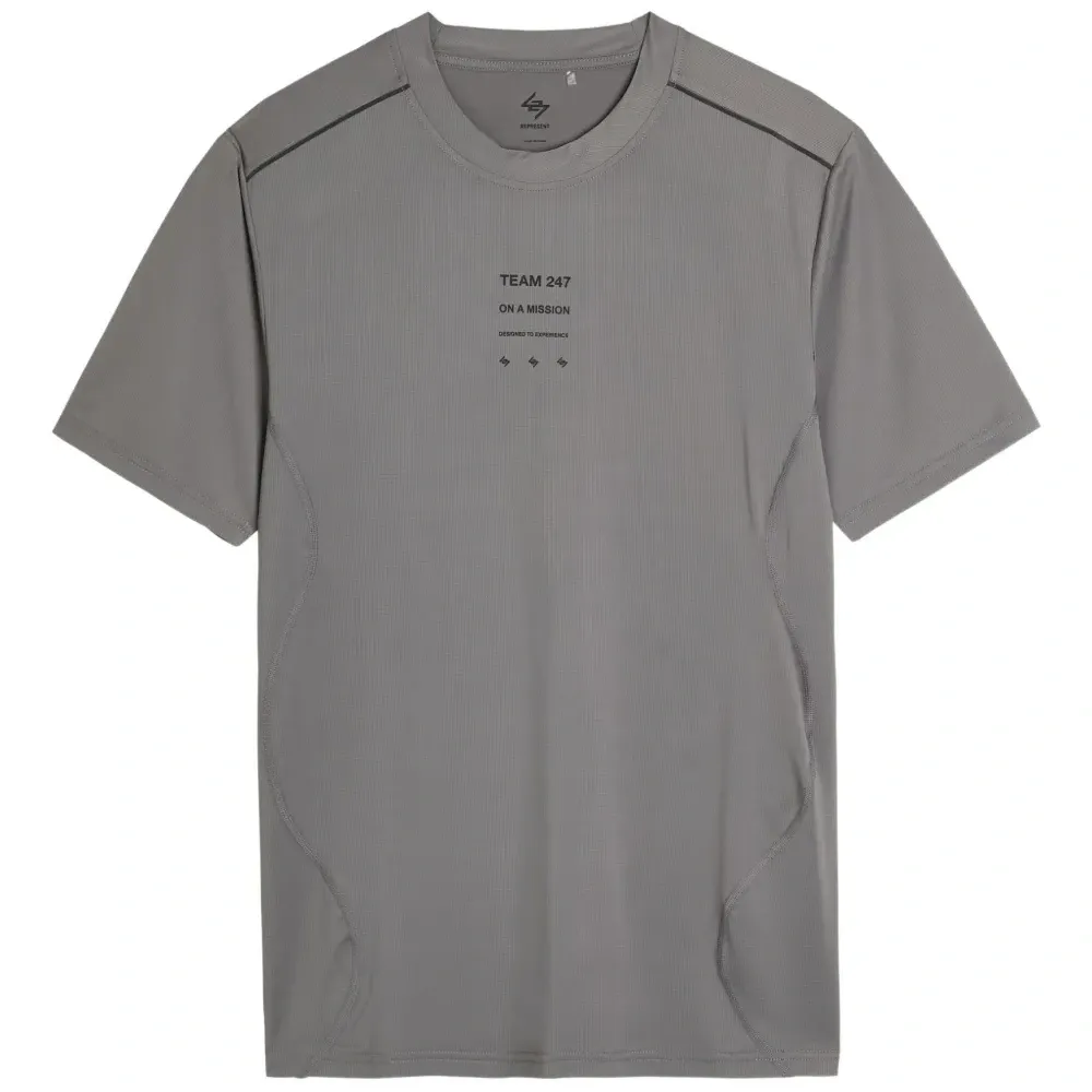 Футболка с короткими рукавами