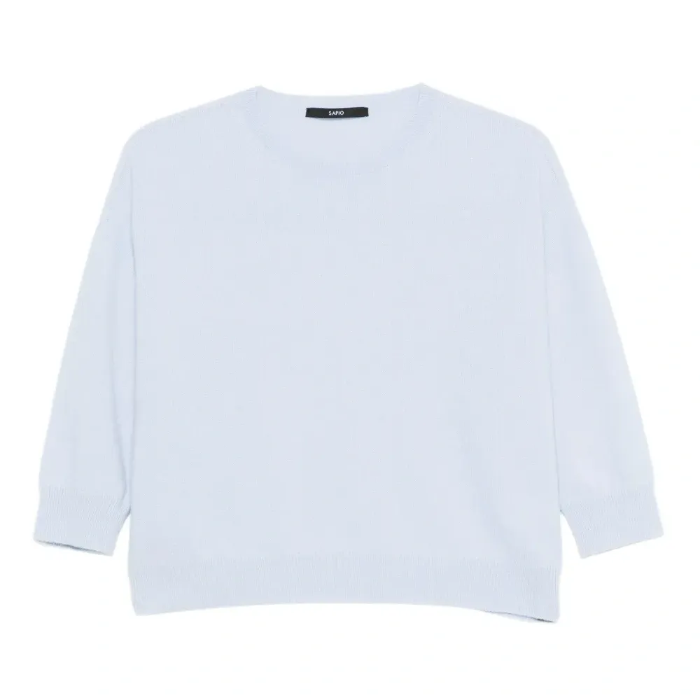 Свитер с круглым вырезом