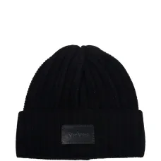 Шапка бини в рубчик с нашивкой-логотипом