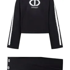 Спортивный костюм в полоску Спортивный костюм в полоску